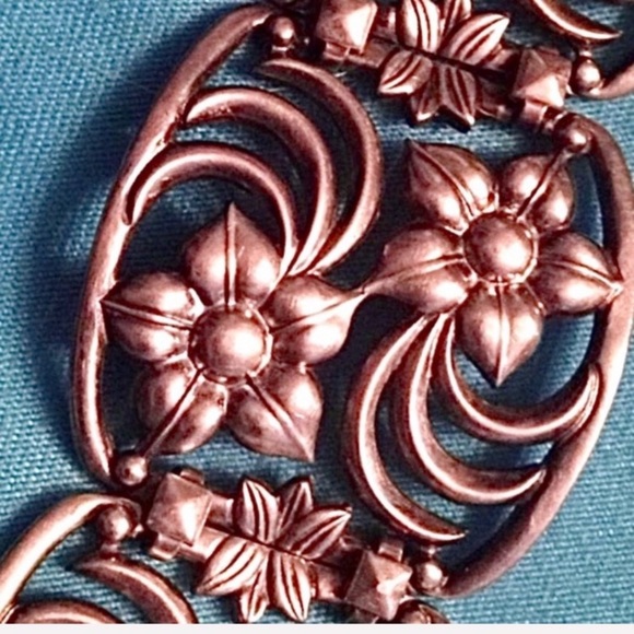 Antique Lotus Blossoms Bracelet - Picture 8 of 16